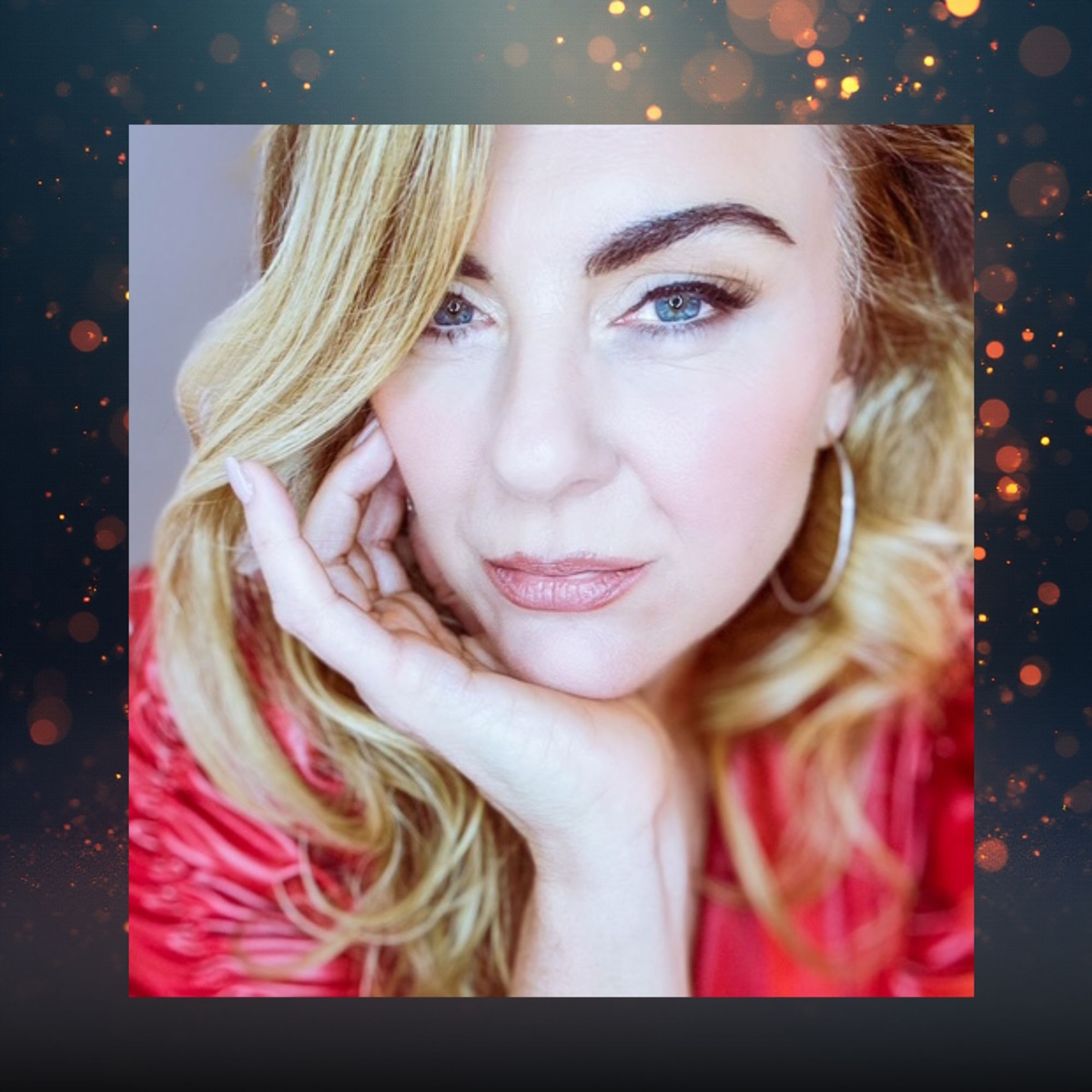 Cherie D’Avino – Christmas Lights (feat. The Dunwells)