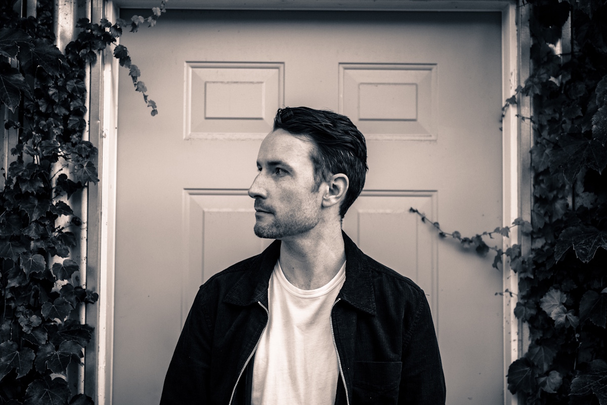 Alex Lakusta – Island Ghosts